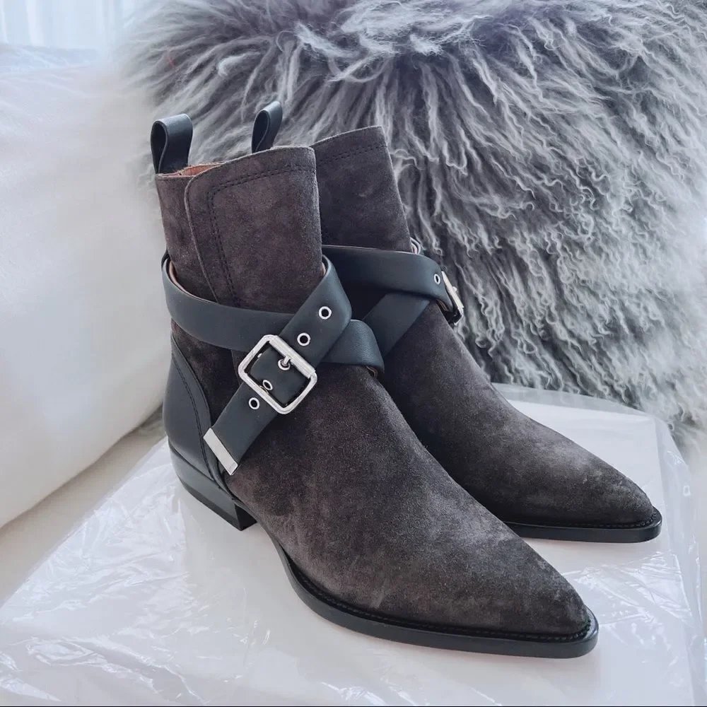 Chloe Rylee Suede boots